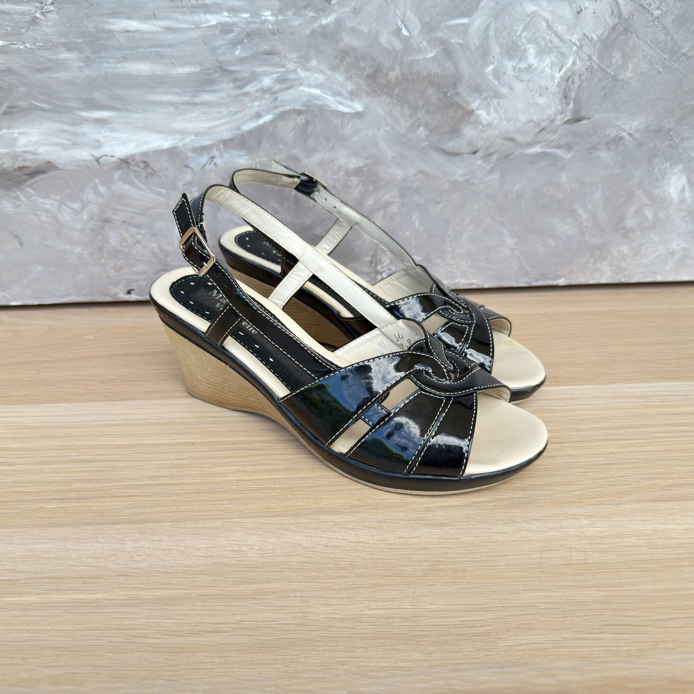 Scarpe da donna: Sandales compensées noires – Usato da Thônex venduto da Suisse.Shopping