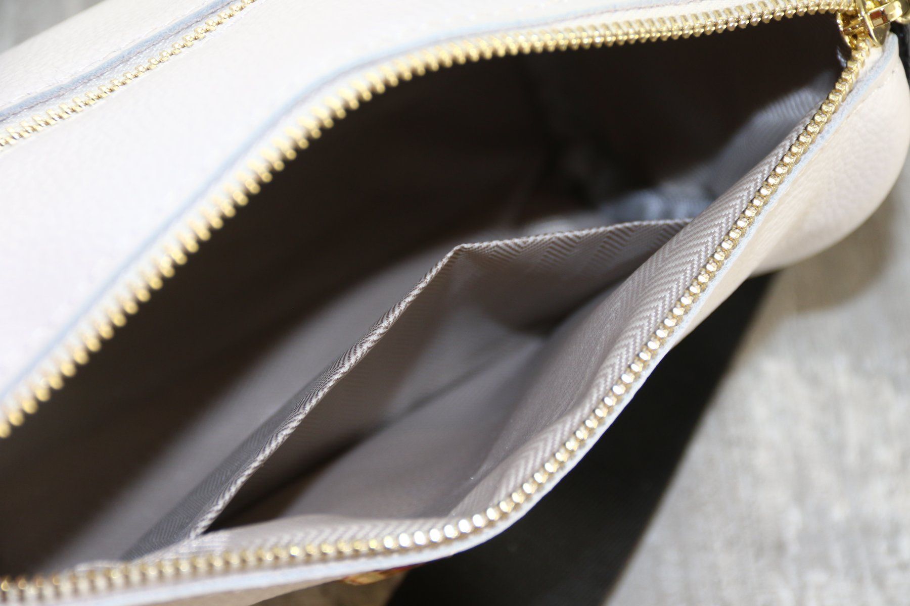 Taschen für Damen: Neue mega schöne echt Ledertasche – Neu (gemäss Beschreibung) aus Oberwil-Lieli von Svetlana28 7