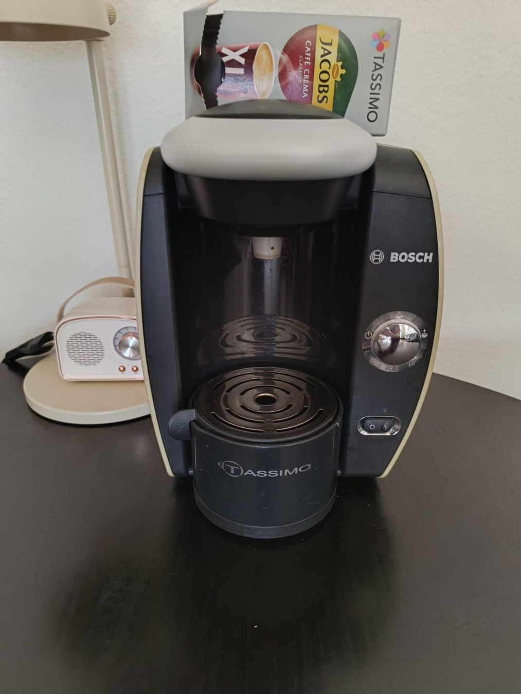 Bosch Kaffeemaschinen & Espressomaschinen: Bosch Tassimo Pod Coffee Machine – Gebraucht aus Zürich von xar_f2bp