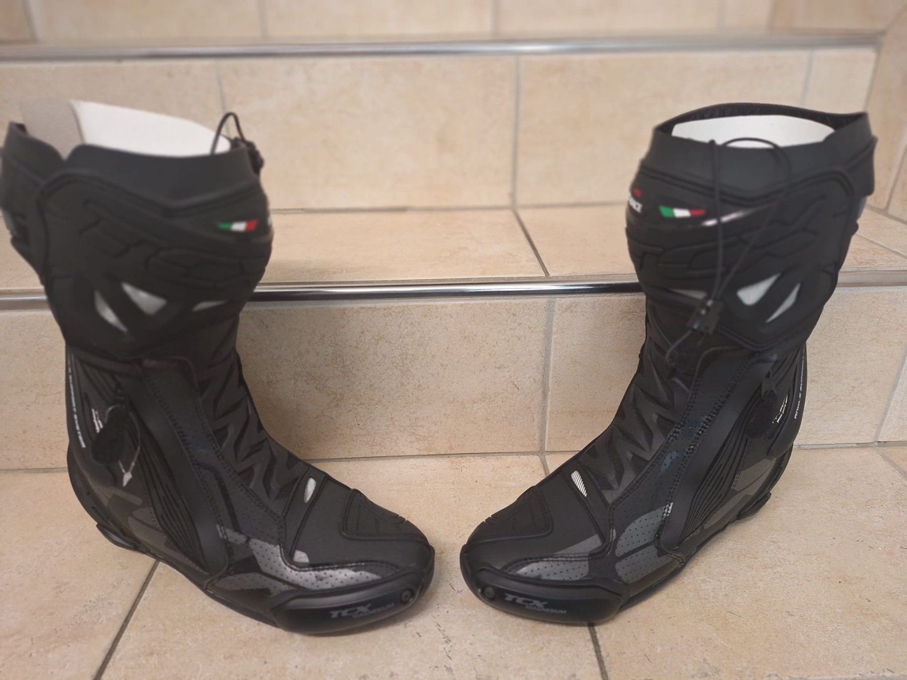 TCX Scarpe da uomo: TCX RT-Race Pro Air Motorradstiefel – Usato da Birr venduto da Bluelaguna 2