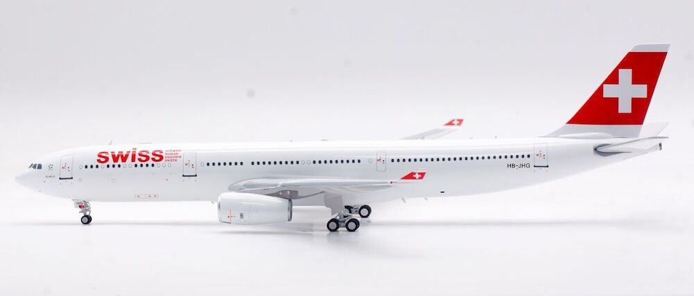 Swiss Kit di modellismo & Modellini statici: A330-300 SWISS – Nuovo e nell'imballaggio originale da Morges venduto da iljamuromez