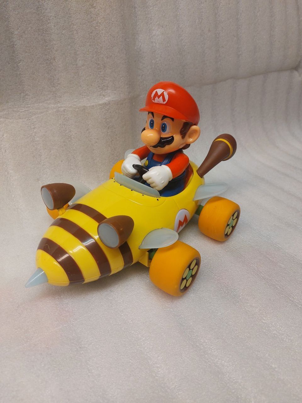 Nintendo Giocattoli: Carrera Mario Kart Bumble V Mario – Usato da Pambio Noranco venduto da Pol69