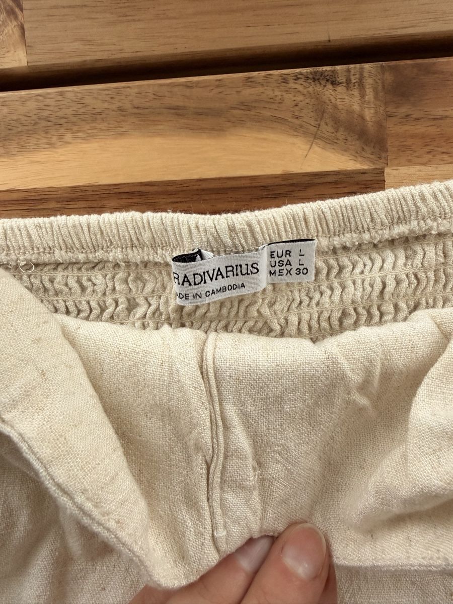 Stradivarius Top: Trägerloses Top von Stradivarius, Grösse L – Usato da Muolen venduto da ginmelz 1