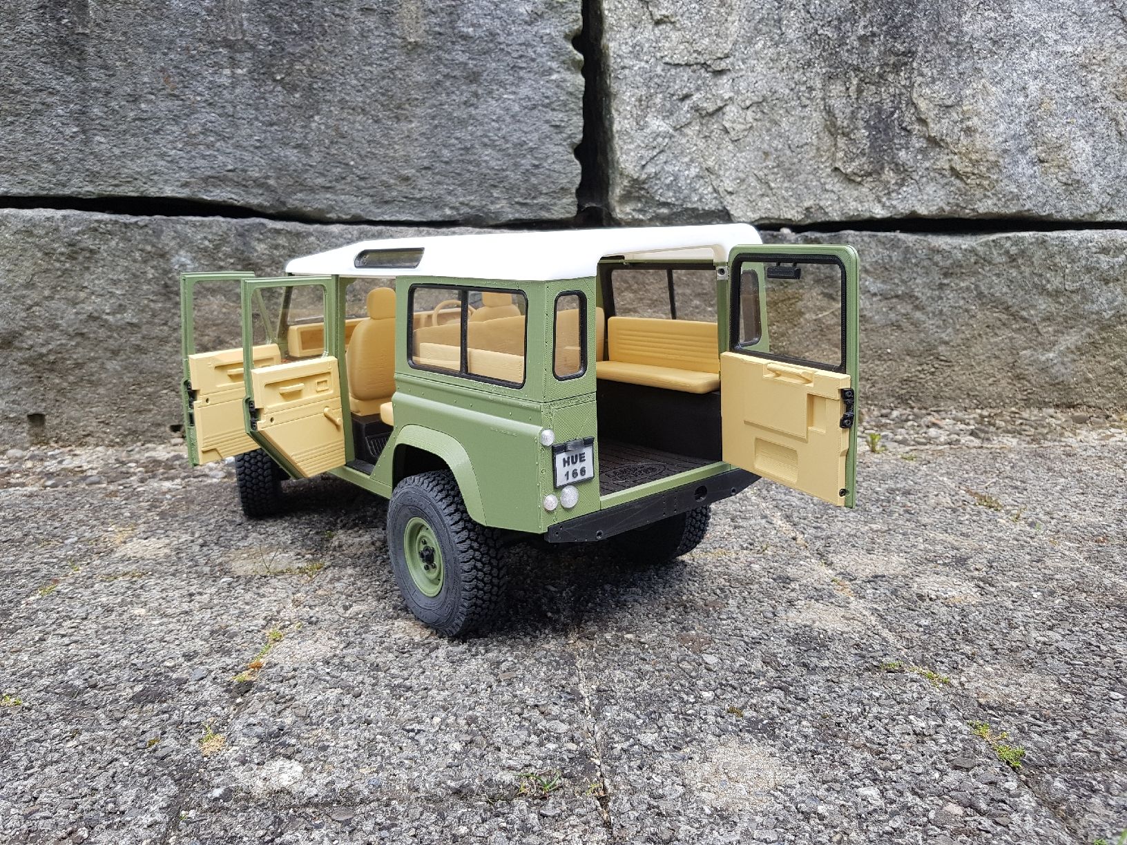 Modellismo RC: RC Landrover Defender – Usato da Hettlingen venduto da mat_ts7l 1