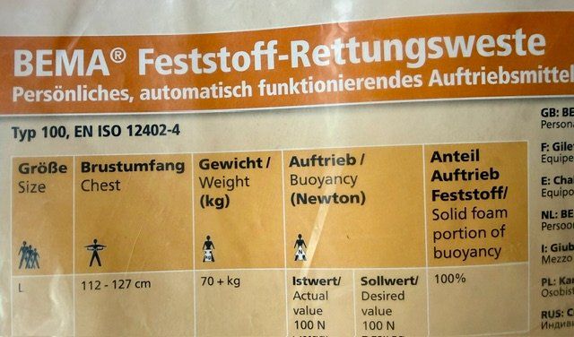 Gilets de sauvetage: Schwimmweste – Neuf avec emballage d'origine à Rhäzüns par 9403 4