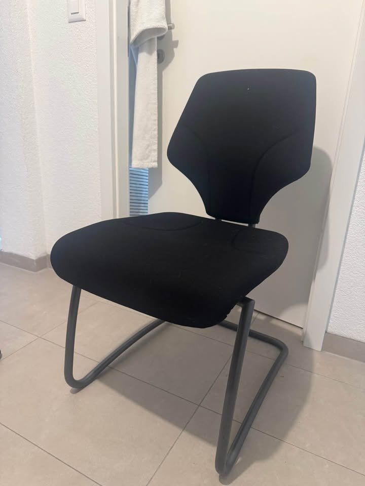 Sedie: 2 chaises de bureau / conference – Usato da Lausanne venduto da mal_2nl5
