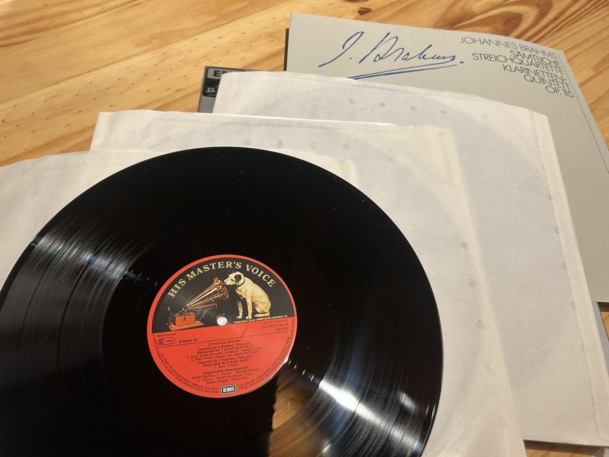 Vinyles: Brahms - String Quartets, Clarinet Quintet. 3LPs. EMI – D'occasion à Haute-Nendaz par Arzak 1