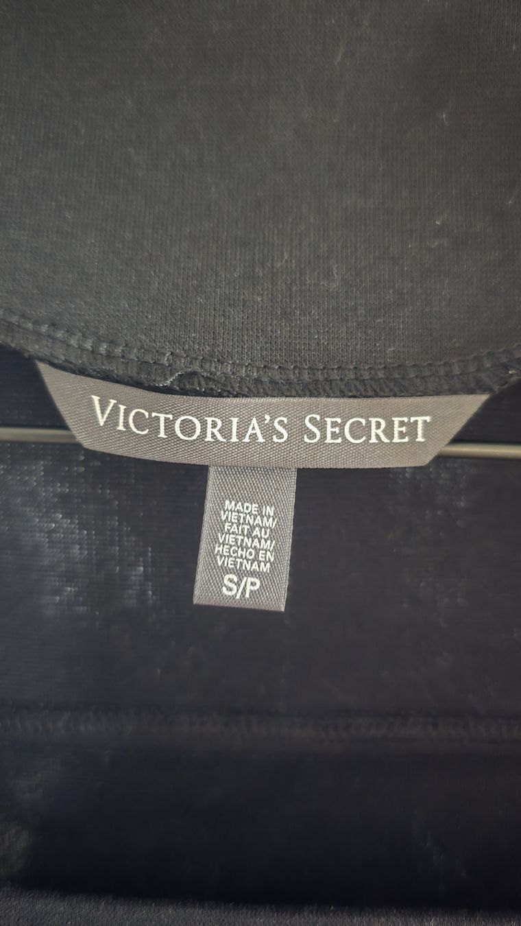 Top: Victoria's Secret Black Top "S" – Usato da Zug venduto da zebbra192 2