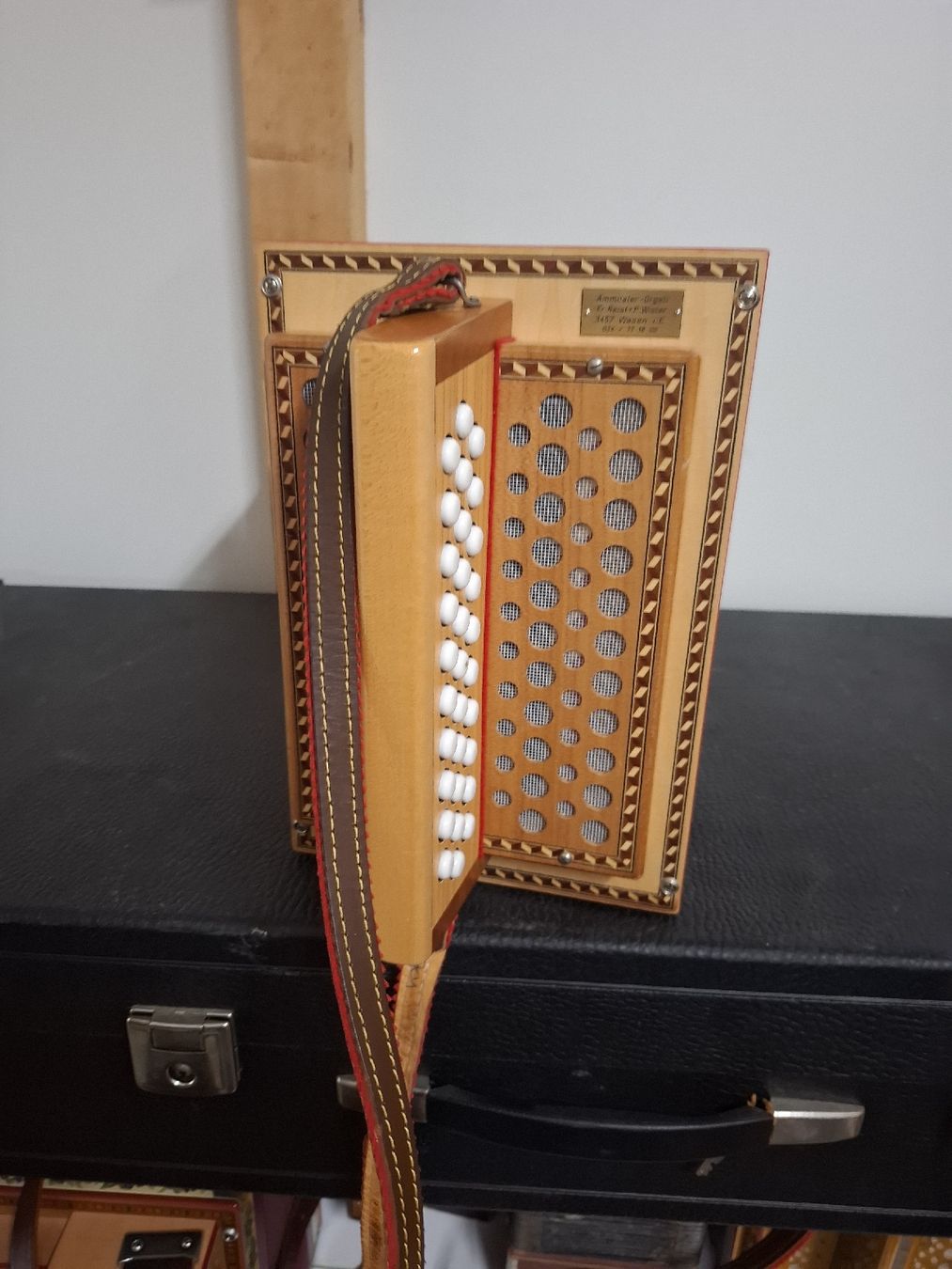 Strumenti musicali: Aementaler orgeli – Usato da Villeneuve venduto da BibiVintage 2