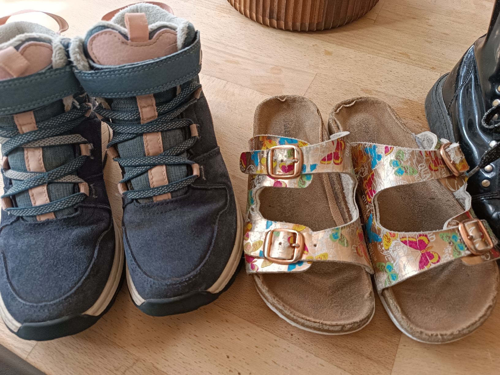 Scarpe per ragazze: Stiefel/ Finken Mädchen Gr 31,33,34 – Usato da Binz venduto da julijuli 1