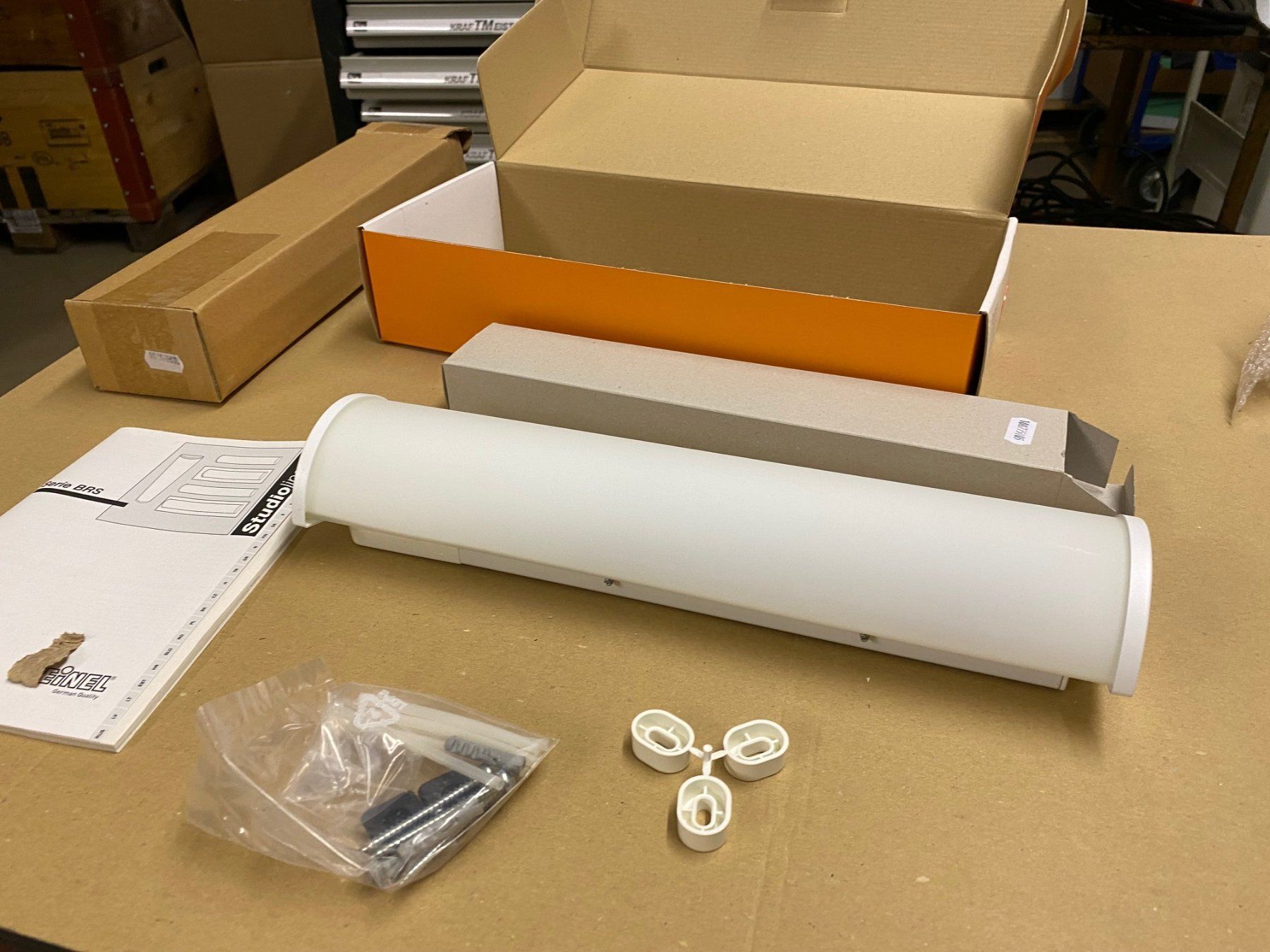 Steinel Spiegelschränke: neue Steinel Sensor Bad-Leuchte Alu – Neu und originalverpackt aus Necker von liq24 5