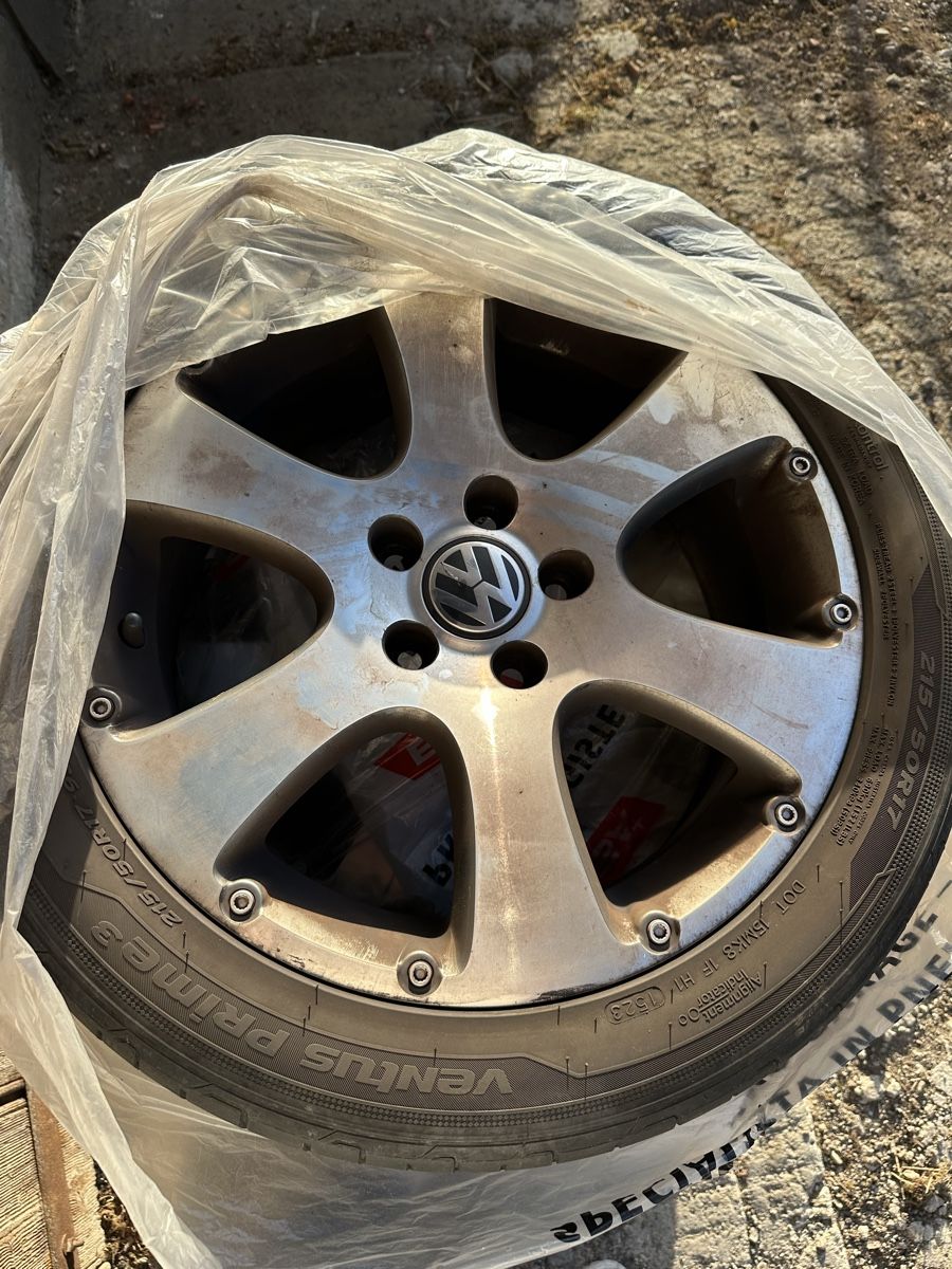 VW Automobili: Vw Touran 2.0 TDI Cross – Usato da Gommiswald venduto da bal_p8l8 7