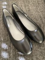 NEUE Ballerinas, Schwarz, Grösse 39