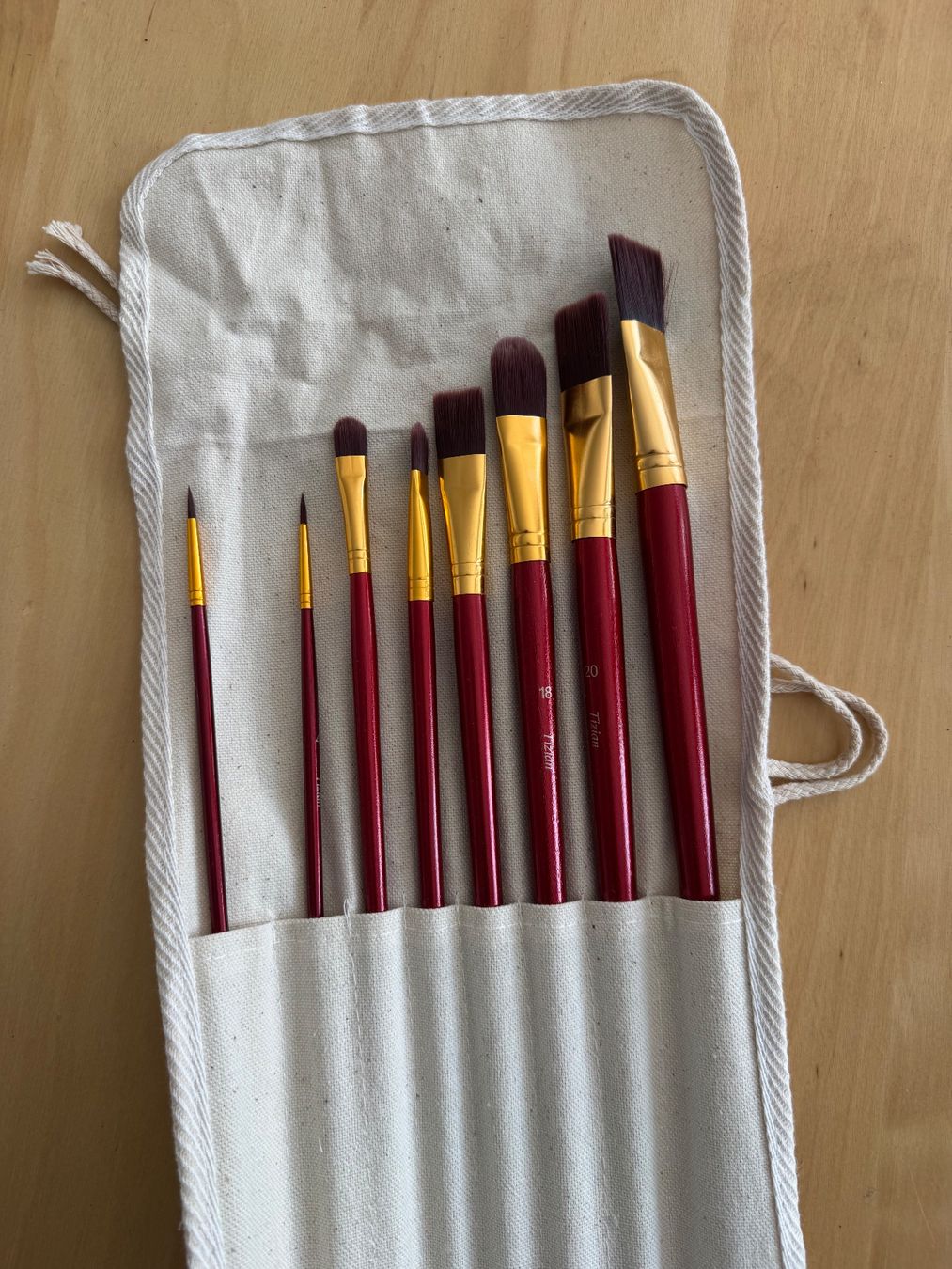 Pennelli: Pinsel Set mit Rollentasche 8 Stücke – Usato da Goldach venduto da Hibiskus23