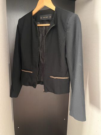 Zara Basic giacca nera con zip e dettagli metallici – XS
