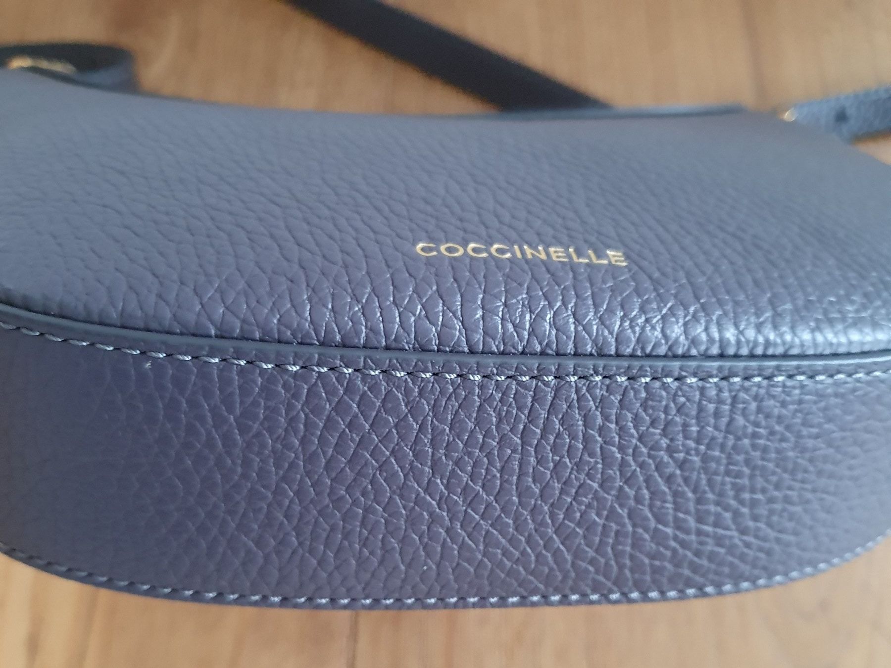 Coccinelle Borse da donna: Coccinelle Whisper Umhängetasche – Nuovo (secondo la descrizione) da Schaan venduto da Zar1604 2