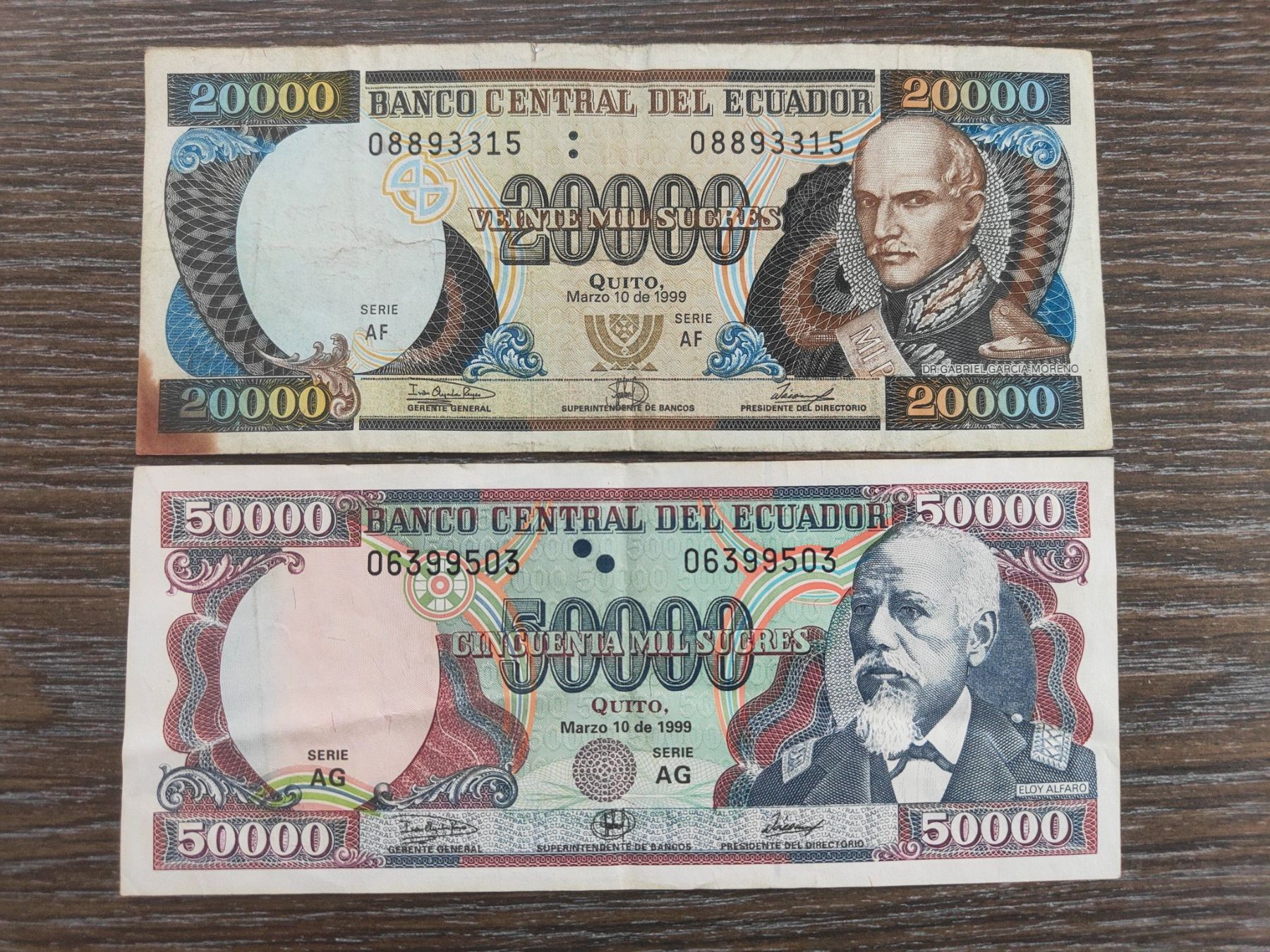 Banknoten: Ecuador 2 Stück !!!!!!! – Gebraucht aus Flaach von Lonzo99