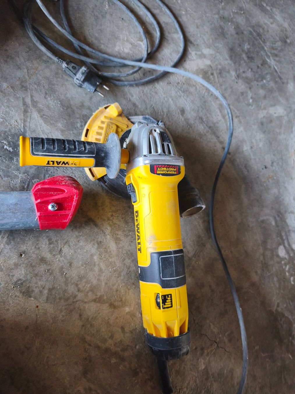 Dewalt Schleifen & Polieren: DeWalt Betonschleifer – Gebraucht aus Rubigen von HEIDA_82 4