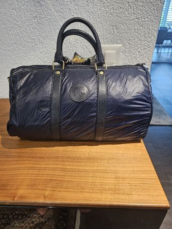 👜 Hunting World Sporting Bag – Dunkelblau mit Ledergriffen