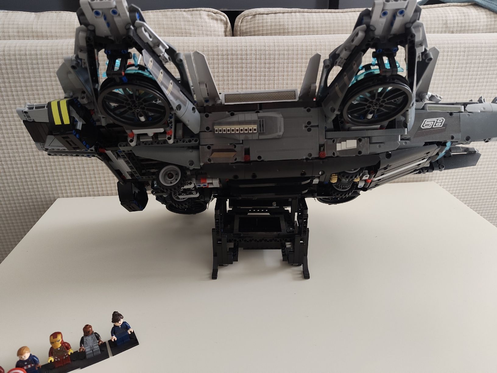 Giocattoli: Superhelden Flugzeugtraeger mit Figuren gebraucht – Nuovo (secondo la descrizione) da Root venduto da hei_v8g2 3