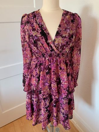 Vero Moda Damen Kleid in Gr. S, Lila