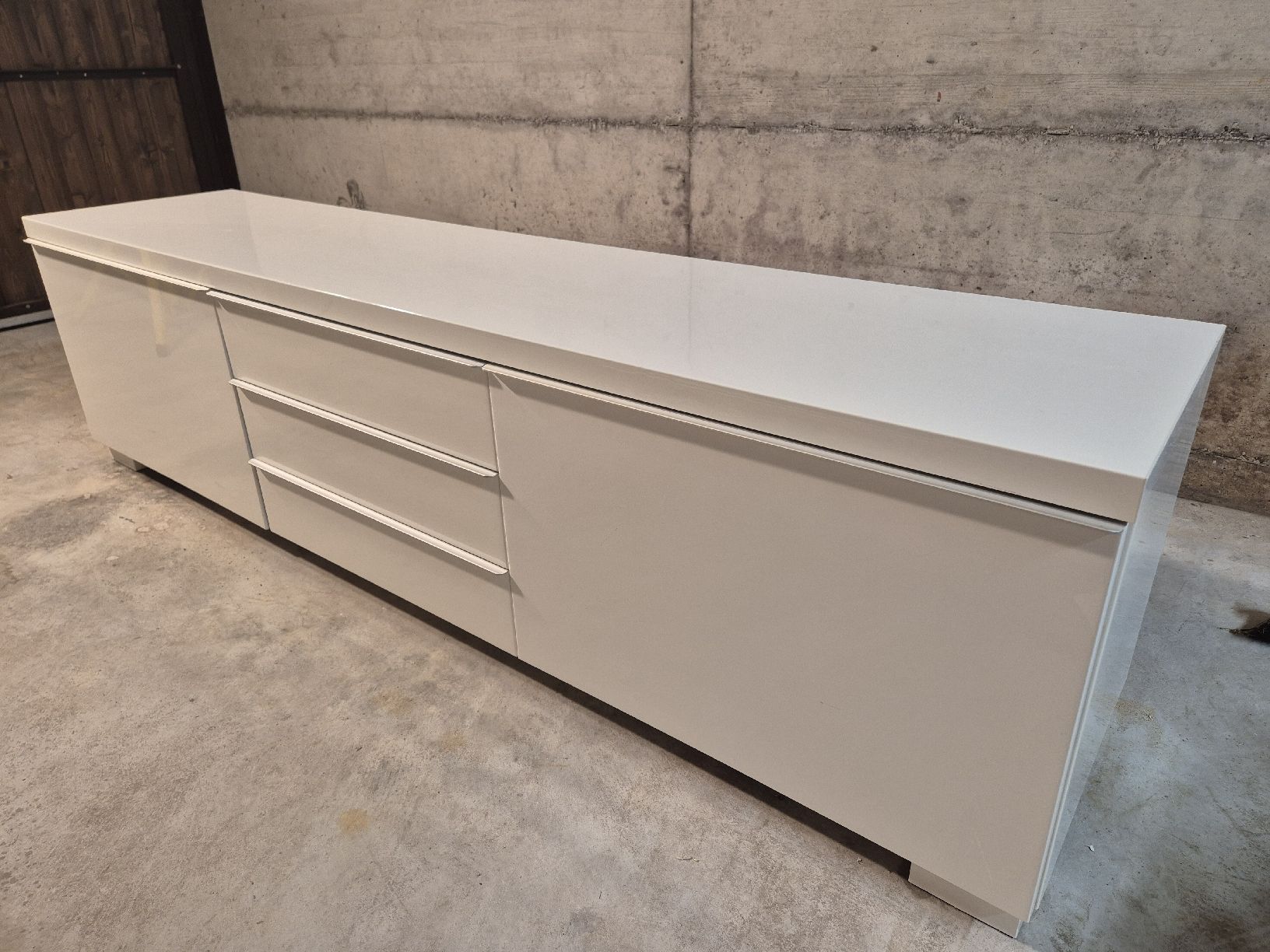 Ikea TV Möbel: Sideboard BESTA von Ikea – Gebraucht aus Ermenswil von dardarohn