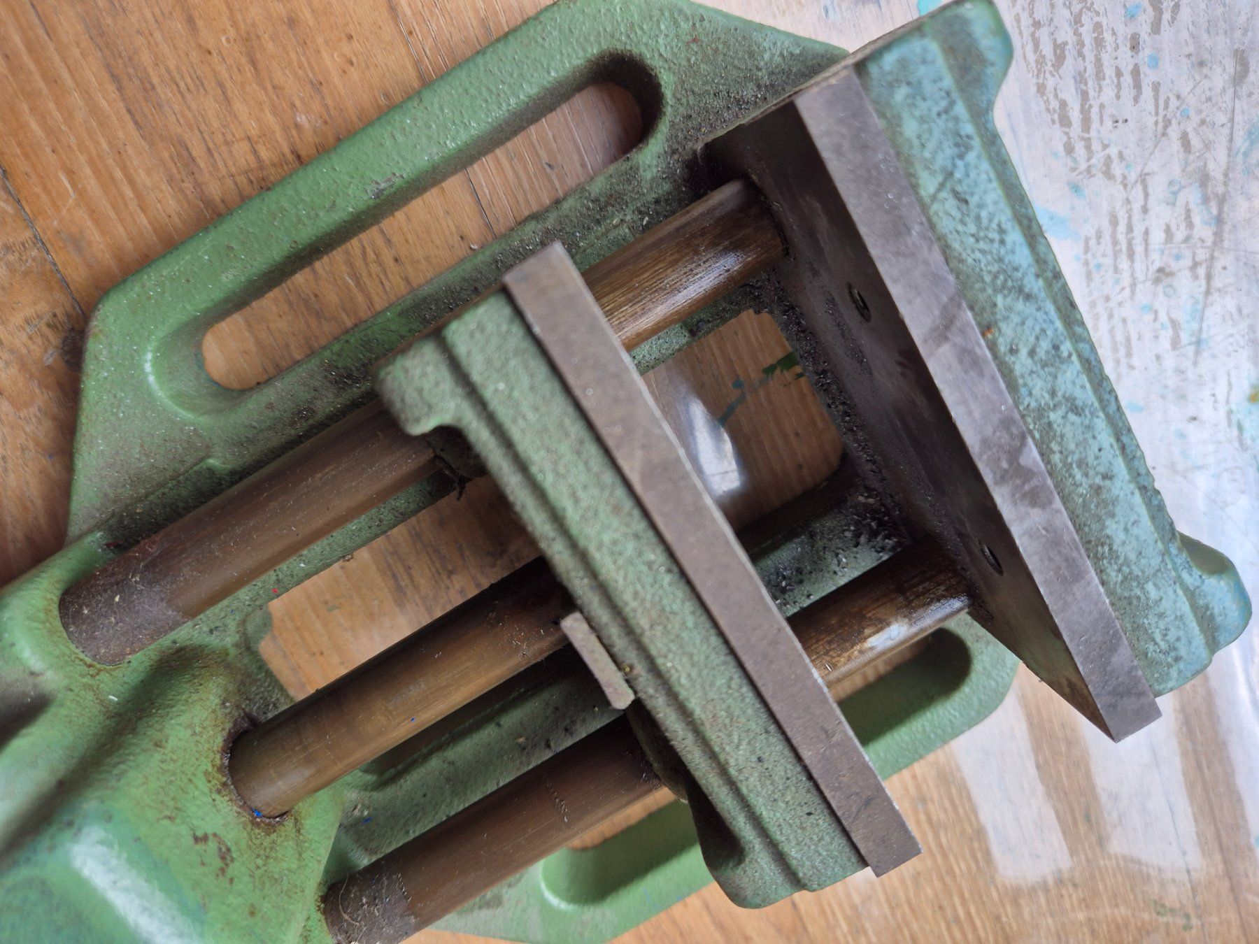Alle Werkzeuge: Étaux a serrage rapide pour machine ou établi – Gebraucht aus Monthey von McAuthor 4