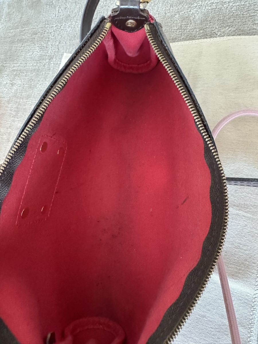 Louis Vuitton Borse: Louis Vuitton Pochette Eva – Usato da Bachenbülach venduto da Elcomaster 6