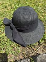 Schöne schwarze Sonnenhut mit Schleife Grösse verstellbar