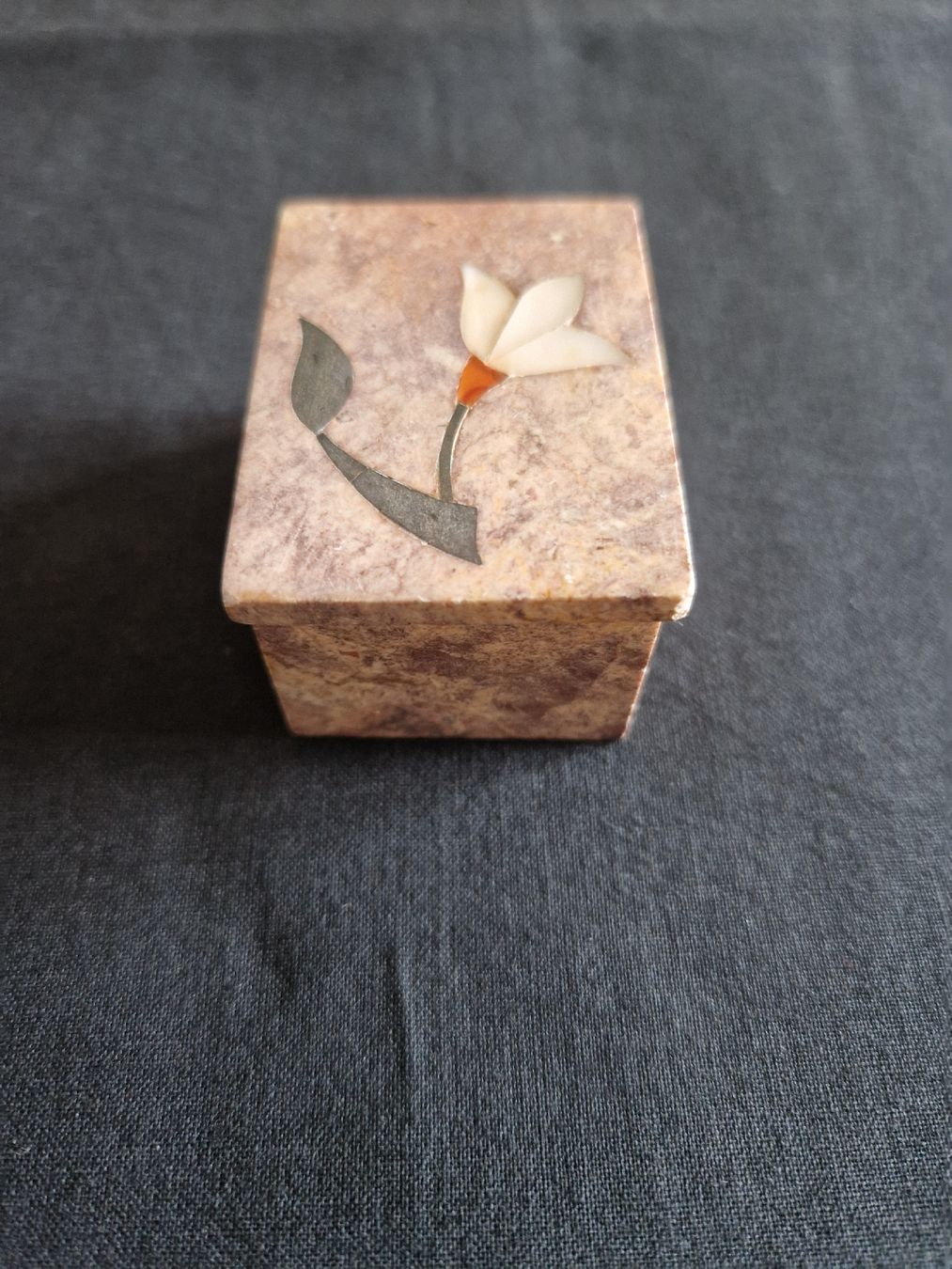 Contenitori & Simili: Kleine Speckstein Box – Usato da Fislisbach venduto da mka_km8f