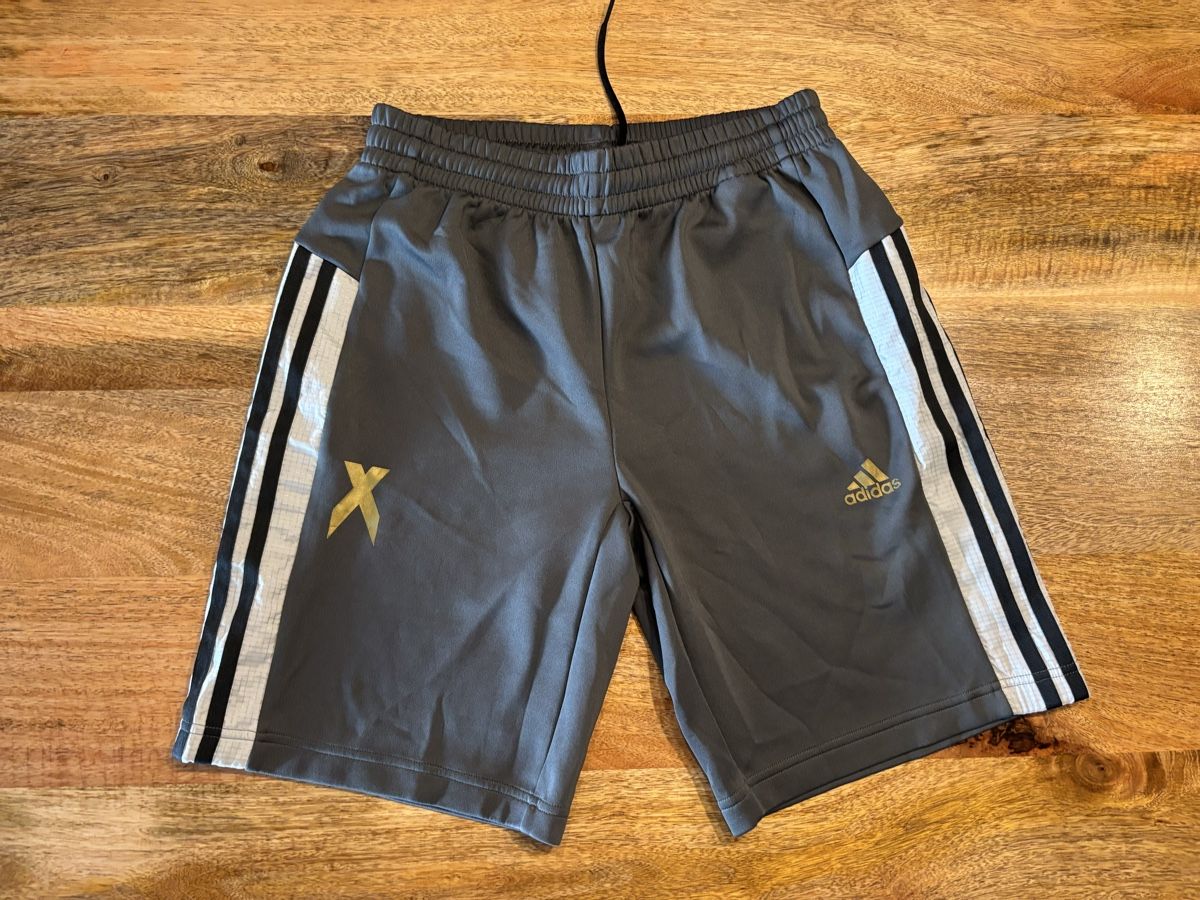 Adidas Pantaloni: Adidas Sporthose Gr.164 – Usato da Oberdorf SO venduto da sa-na