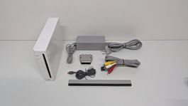 Nintendo Wii mit Zubehör, RVL-001(EUR)
