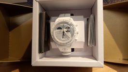 SWATCH x Omega Mission to Earthphase Moonshine Gold Snoopy