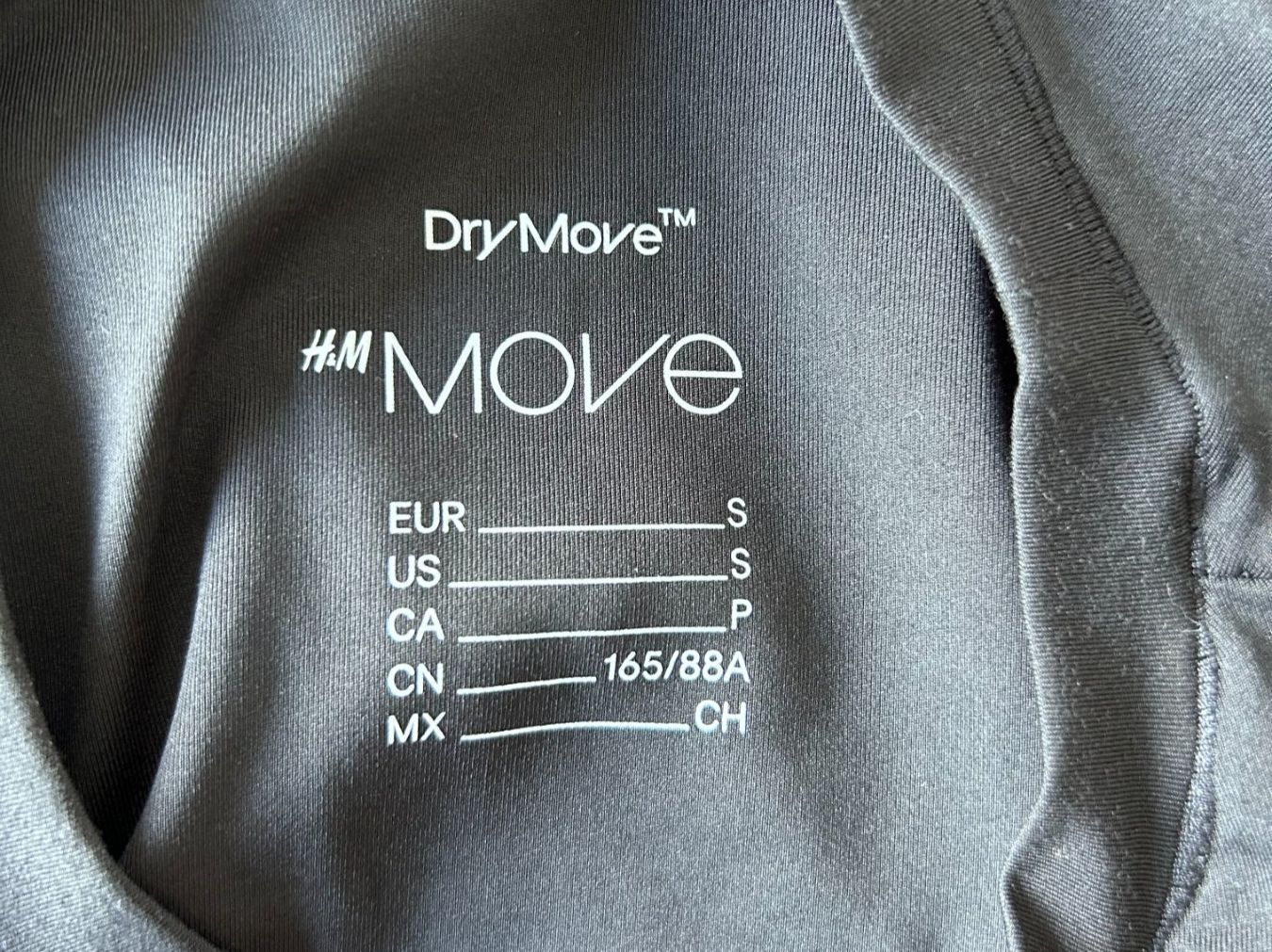 H&M T-Shirts: H&M Move Sport T-Shirt – Gebraucht aus St. Gallen von look-twice 3