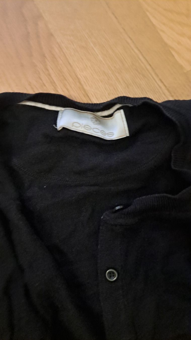Pieces Giacche: Schwarze Strickjacke Pieces – Usato da Seengen venduto da ja6_65wp 3