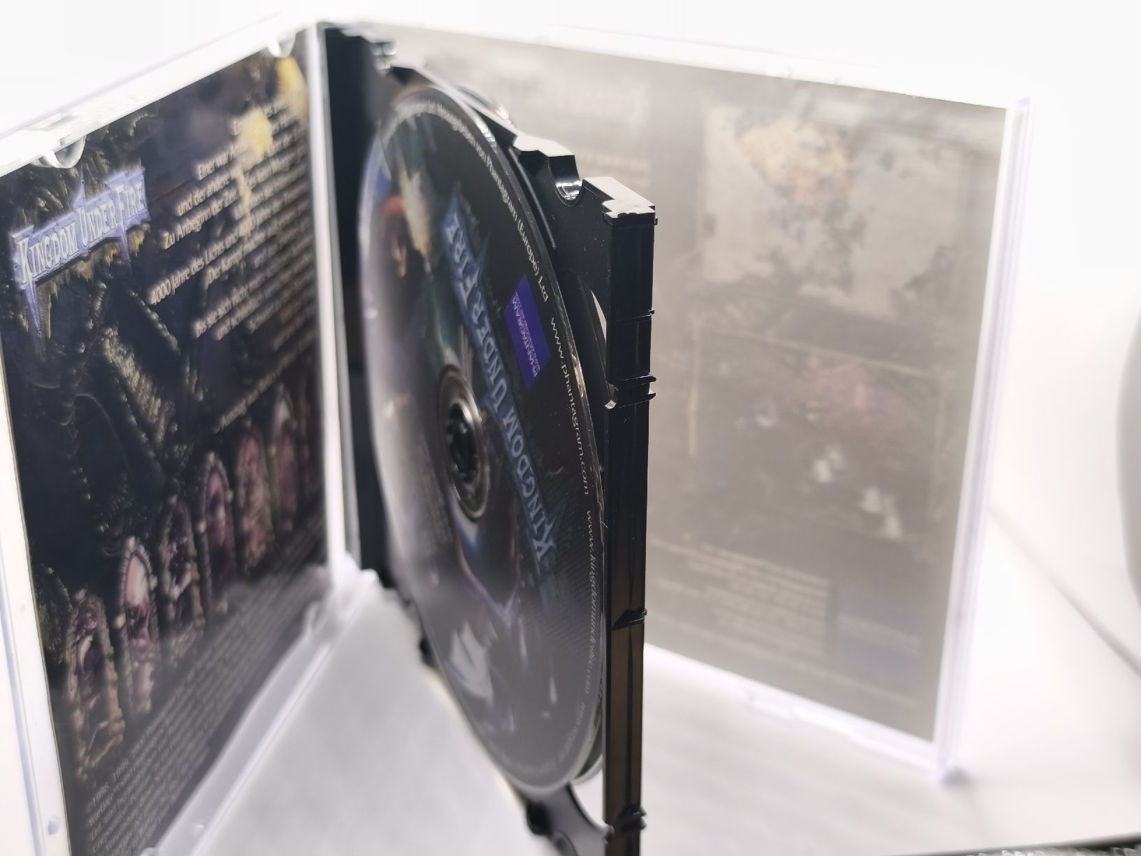 Microsoft Giochi: Jeu PC CD-ROM Kingdom Under Fire, en boîte bigbox – Usato da Conthey venduto da Th3gr4yf0x 3