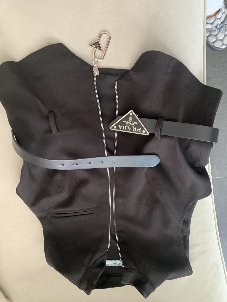 Prada Completi & Tailleur: Prada Damen Anzug – Usato da Bergdietikon venduto da zor_856j 5
