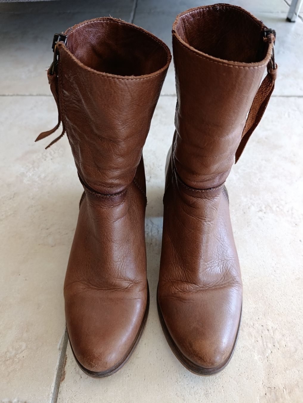 Chaussures femmes: BOTTINES CUIR CAMEL 37 – D'occasion à Sierre par shirley04 3