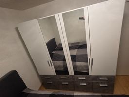 Schrank