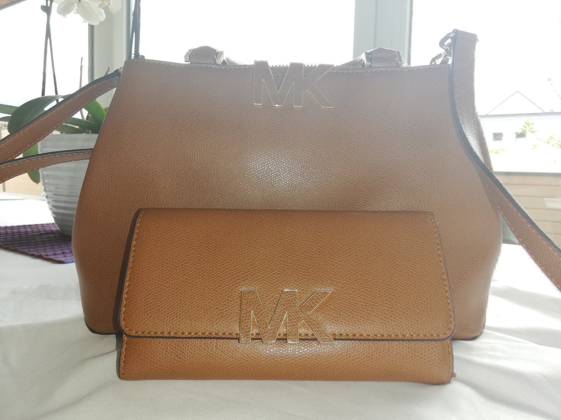 Michael Kors Sacs femmes: Sac MK – D'occasion à Fully par Clarance