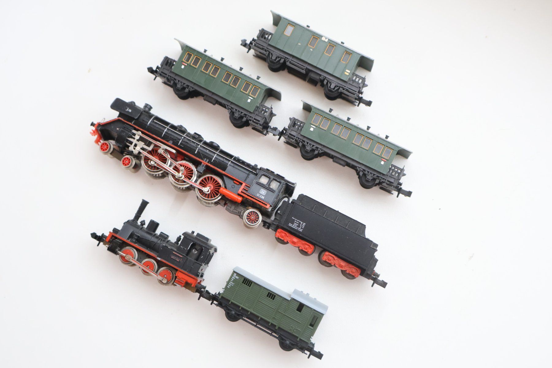 Trix Trains électriques: Minitrix 2 x Loks + Wagen Set - Spur N – D'occasion à Winterthur par Monstera 2