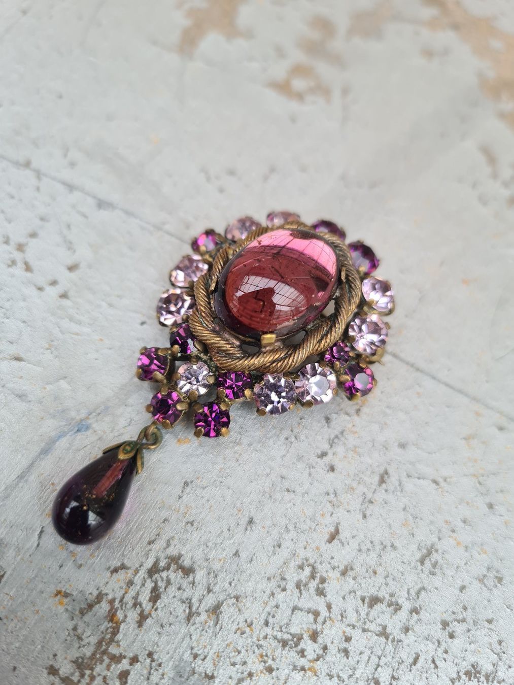 Broschen & Nadeln: Modeschmuck vintage-Brosche-Nr. 14 – Gebraucht aus Romanshorn von Rachacha