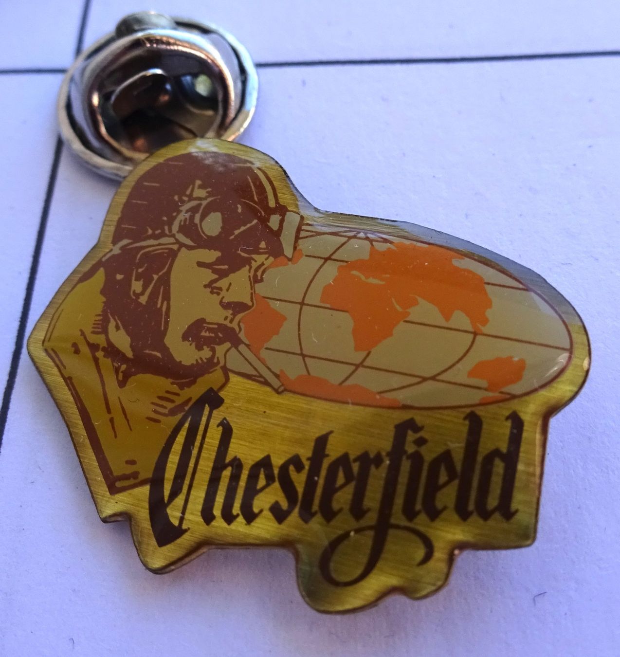 Placchette & Badge: Pin Chesterfield   Pilot  Rauchen – Usato da Utzenstorf venduto da BUtter81