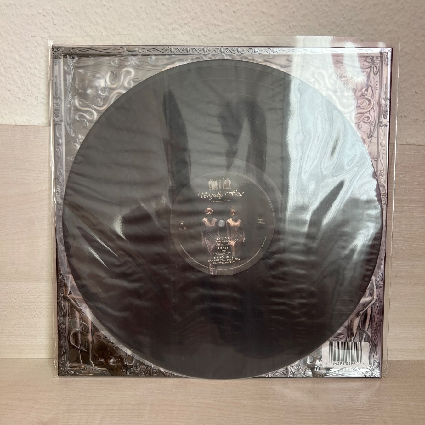 Dischi in vinile: Chloe x Halle Ungodly Hour LP – Usato da Fribourg venduto da ariesto 1