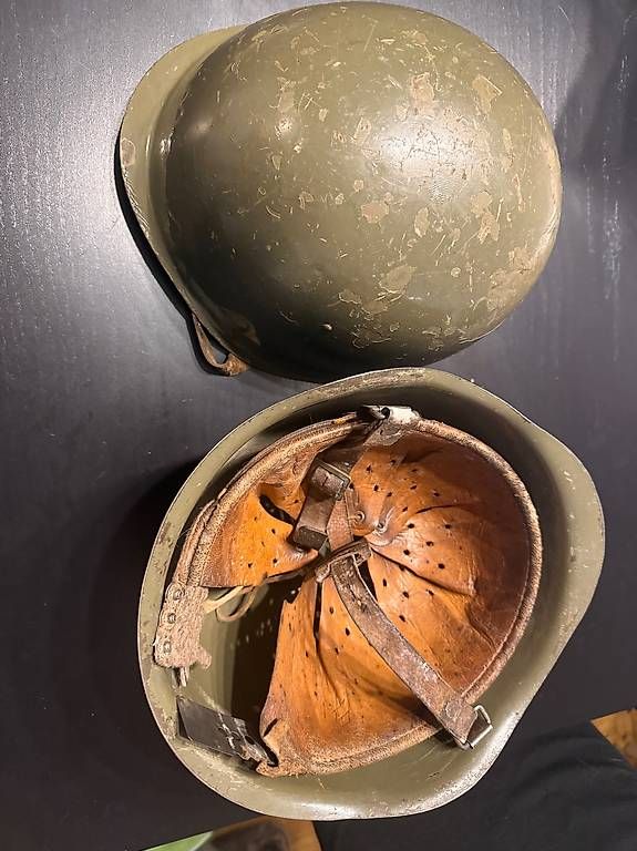 Uniformi & Effetti personali: Alte schweizer armee helme – Usato da Embrach venduto da Glumanda1992