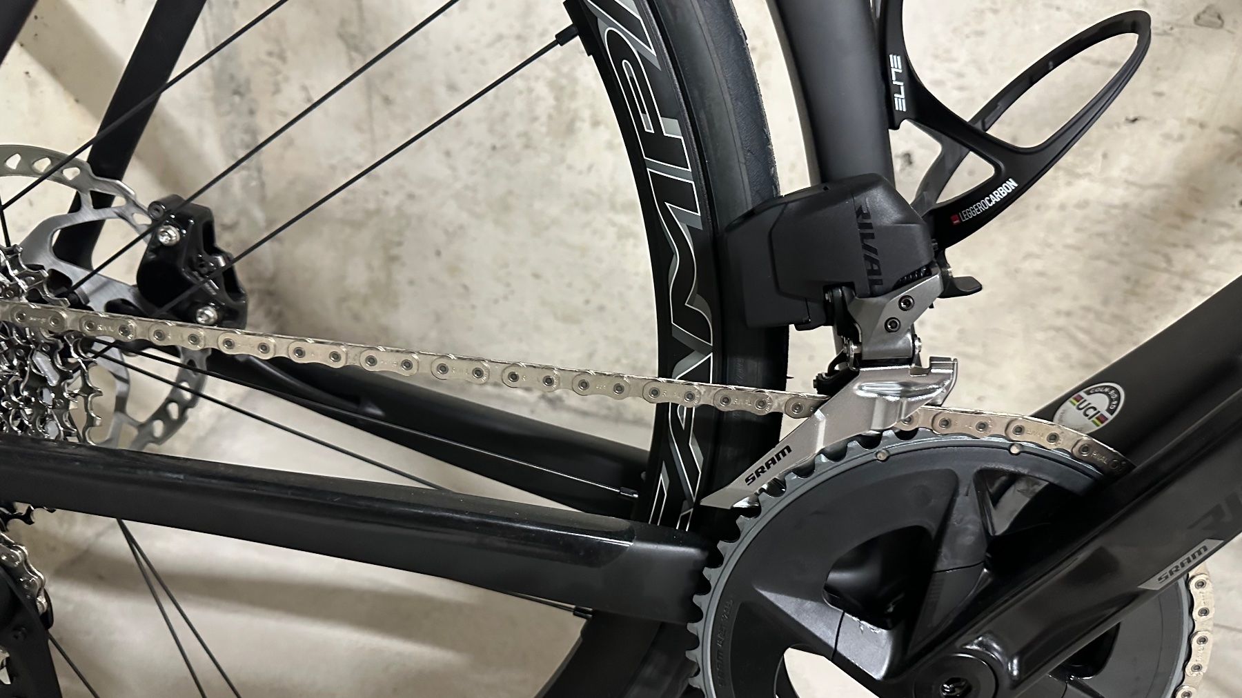 Colnago Biciclette: Colnago V3 – Usato da Zürich venduto da ibud 3