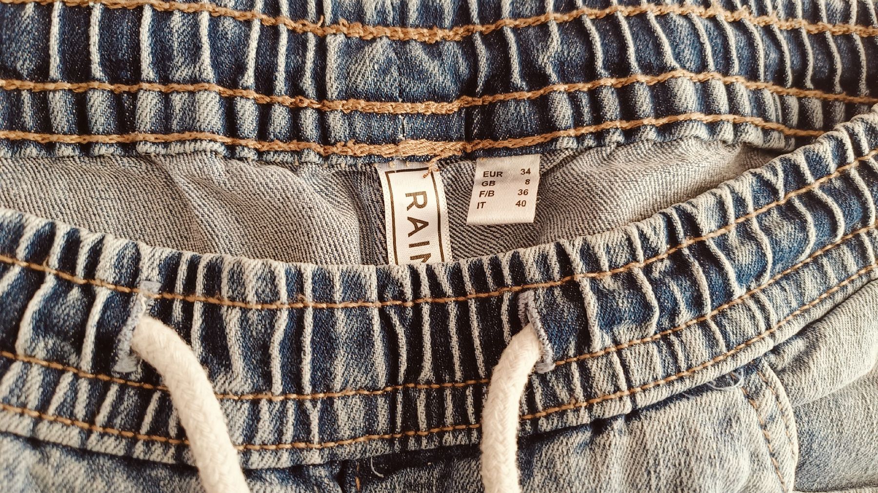 Jeans: Jeans 34 hellblau – Usato da Villmergen venduto da toptip1970 2