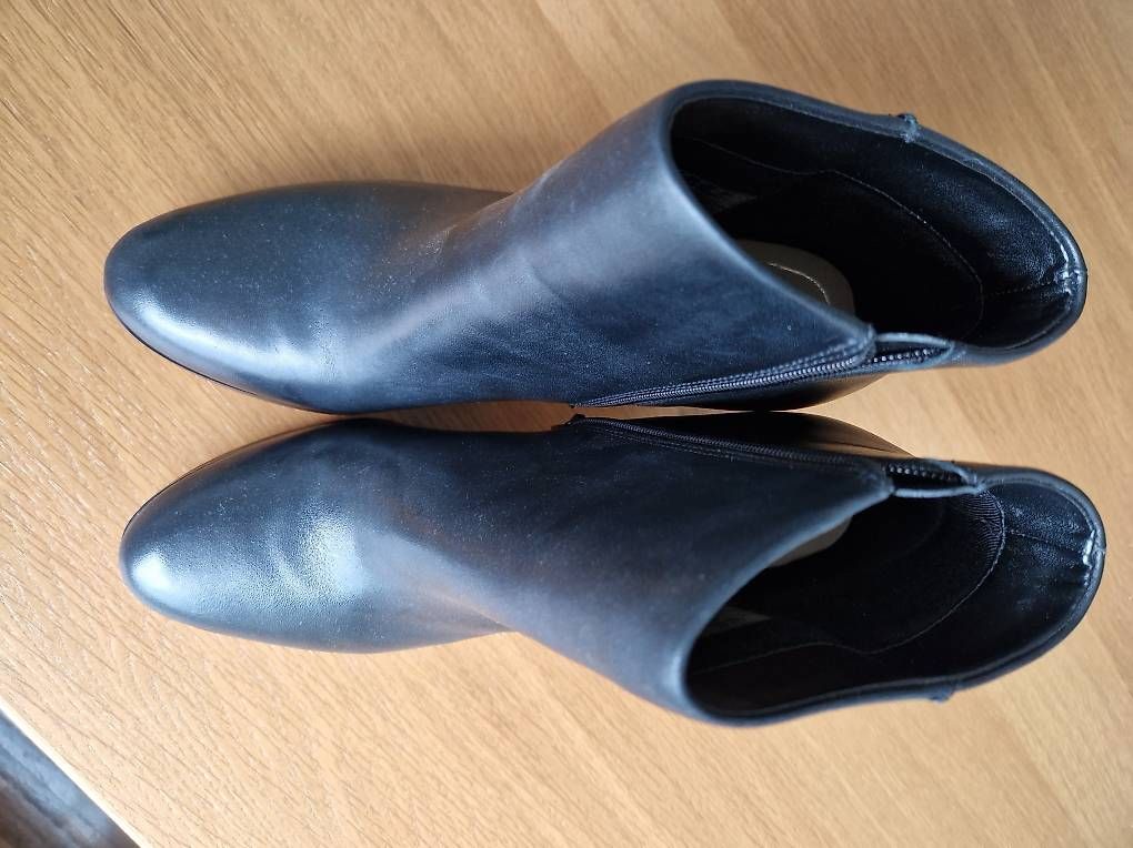 Scarpe da donna: Stiefeletten Clarks, Grösse 40 – Usato da Zürich venduto da _vici_ 2