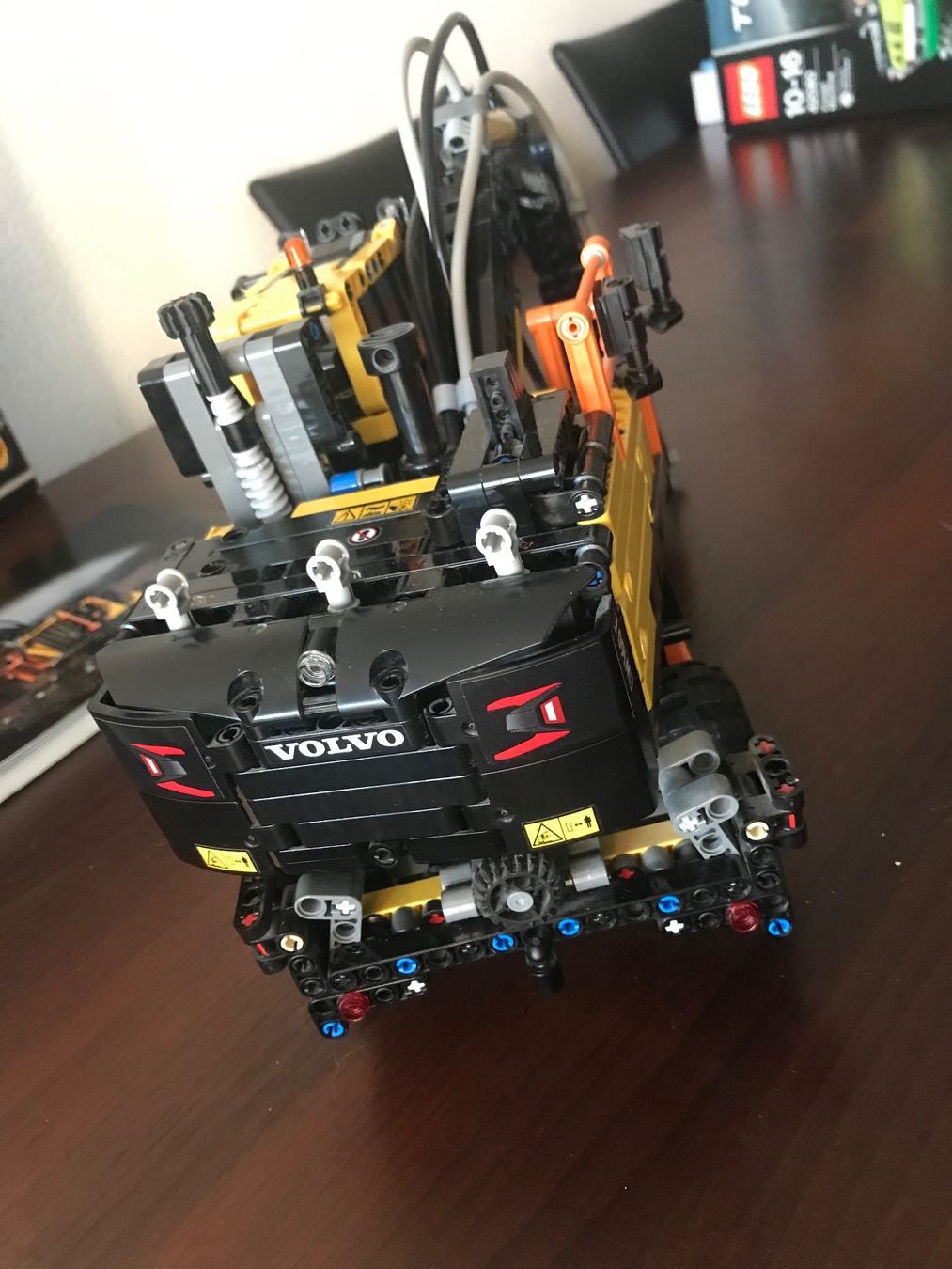 Lego Baukästen: Lego Technic 42053 Volvo EW160E – Gebraucht aus Châtel-St-Denis von  7