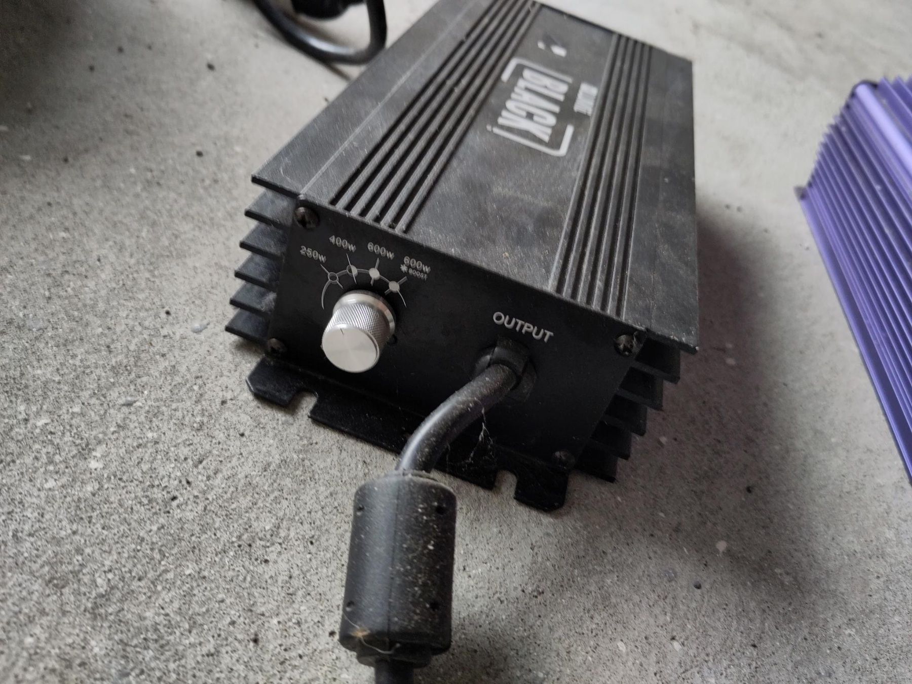 Alimentazione elettrica: Lumi Black Range 600W Grow Ballast – Usato da Capolago venduto da Bomberz 2